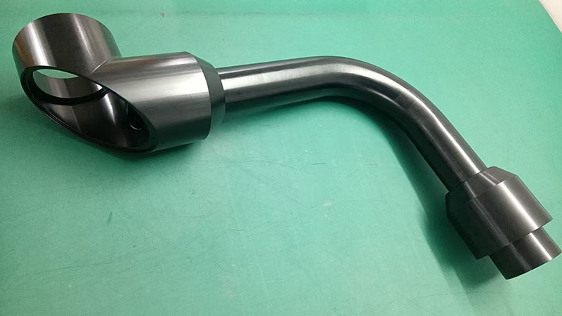 Bending tube and connector